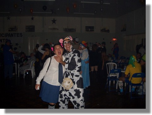 Fantasia  SKY - vaca e colegial.jpg